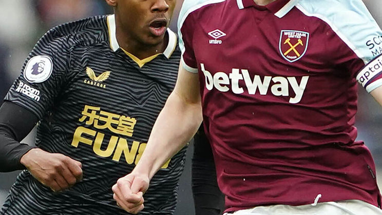 Logo Judi Di Kaos Klub Liga Inggris