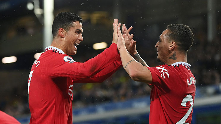 antony merayakan gol bersama ronaldo