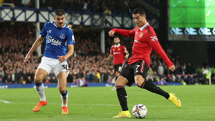 roanldo mencetak gol kemenangan manchester united