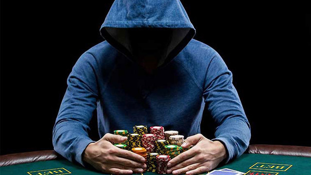 Berita Online vs Berita Poker Langsung