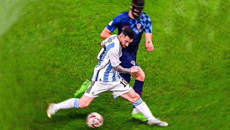 Lionel Messi mengecoh Gvardiol untuk gol ketiga argentina vs kroasia