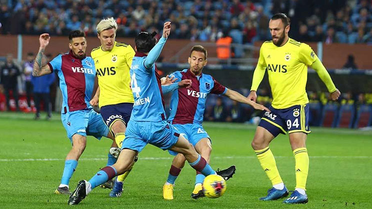Perkiraan Starting Lineup Trabzonspor vs Fenerbahce