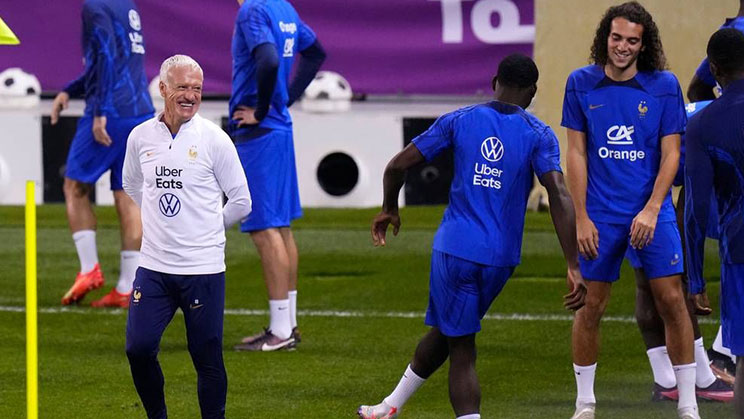 Deschamps memimpin Prancis ke final tiga turnamen besar
