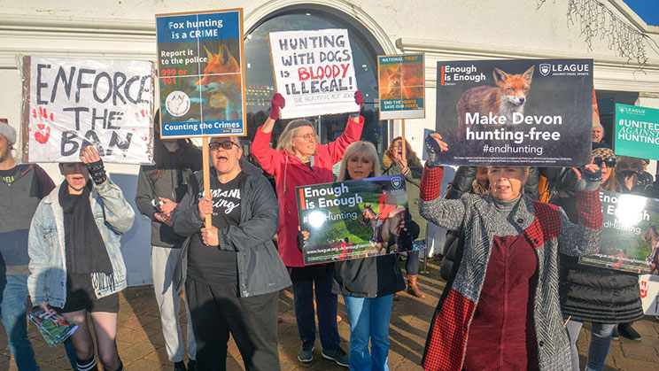 Aksi protes perburuan di Tiverton